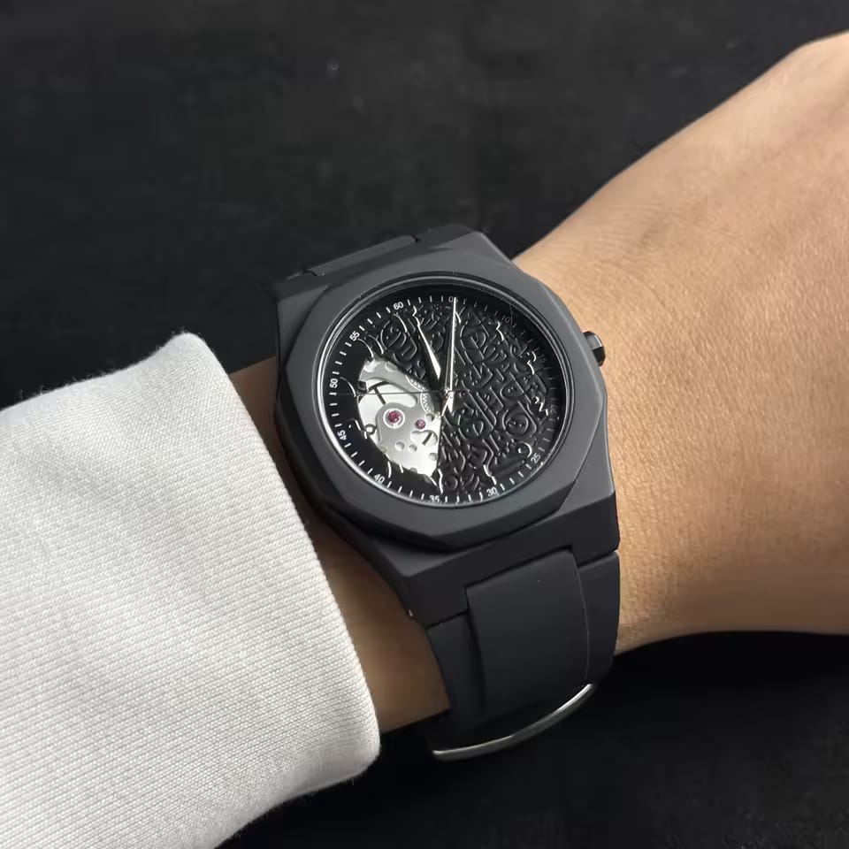 AURA WATCH