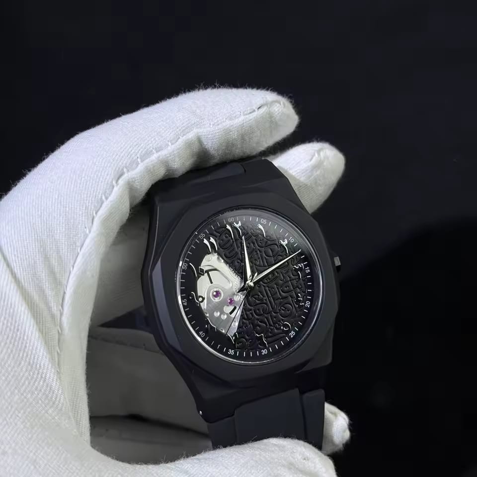 AURA WATCH